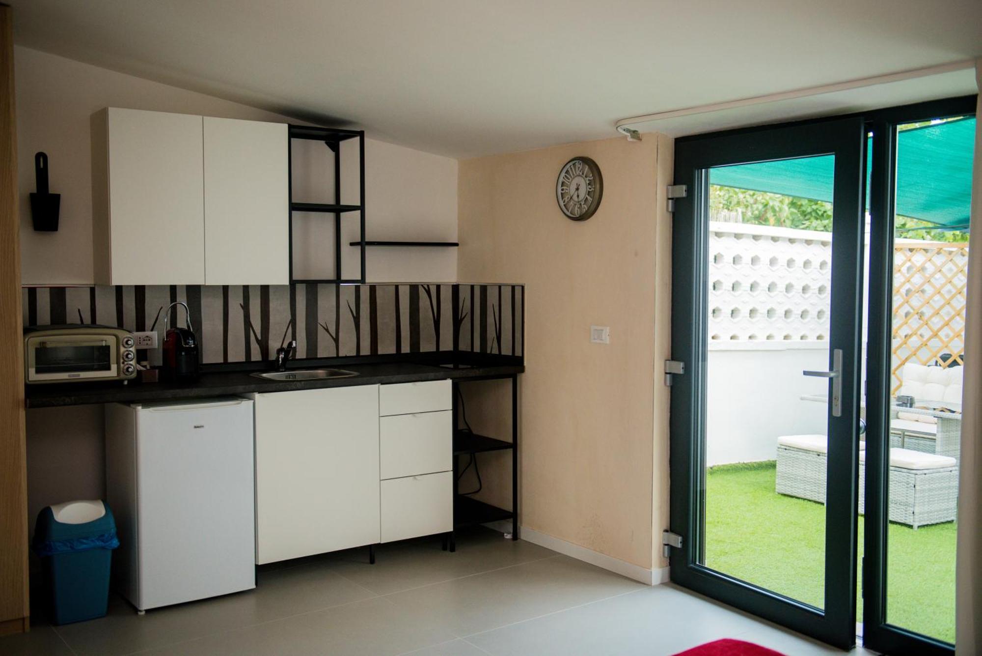 Divina Perla Acomodação com café da manhã Pulsano Exterior foto